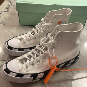 Off-white Chuck Taylor Converse, men’s 9